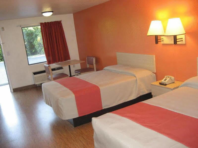 Motel 6-Raleigh, Nc - Cary Esterno foto