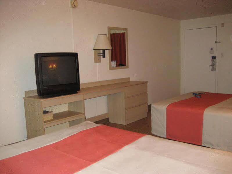 Motel 6-Raleigh, Nc - Cary Esterno foto