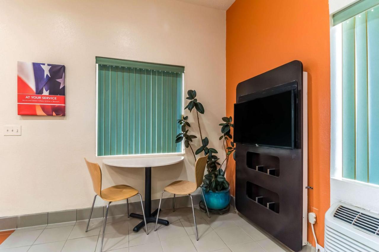 Motel 6-Raleigh, Nc - Cary Esterno foto