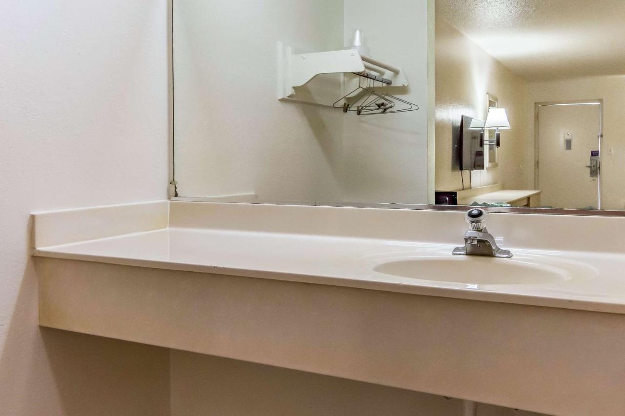 Motel 6-Raleigh, Nc - Cary Esterno foto