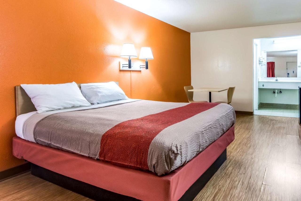 Motel 6-Raleigh, Nc - Cary Esterno foto