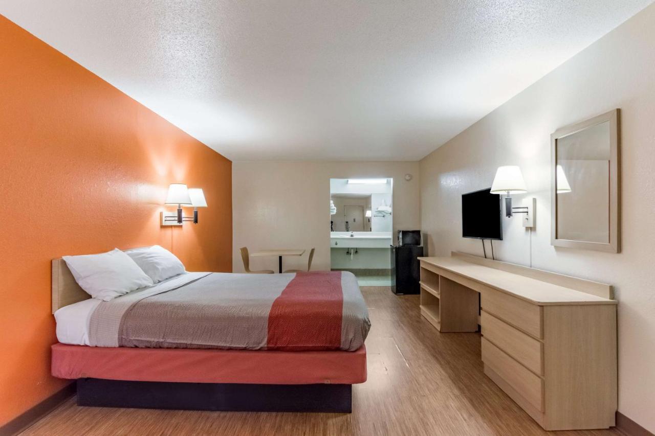 Motel 6-Raleigh, Nc - Cary Esterno foto